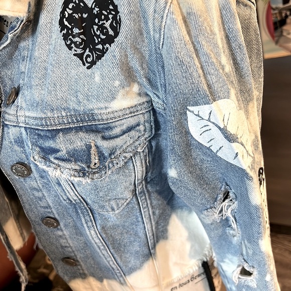 Custom semi graffiti distressed jean jacket - Picture 11 of 16